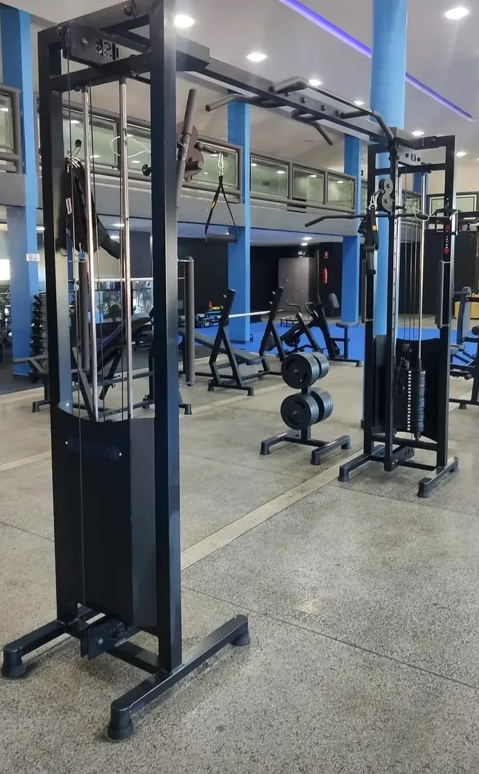 Equipamentos modernos da Academia Suprema